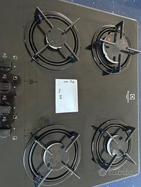 Piano cottura a gas Electrolux in vetro nero