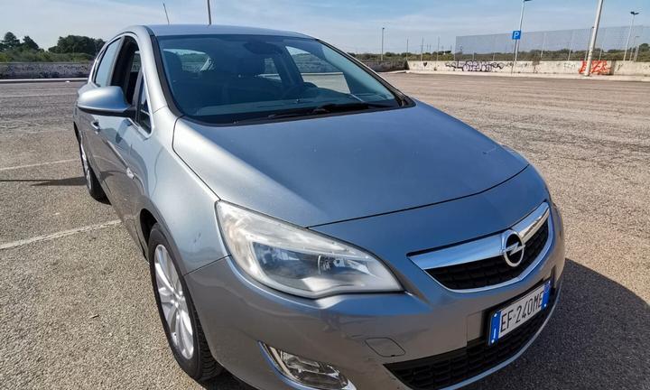 Opel Astra 1.7 CDTI 110CV 5P. Cosmo 12/2010