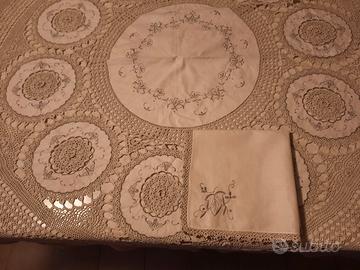 Tovaglia Tonda Ricamata