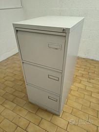 Schedario ufficio metallo con chiave e cartelle