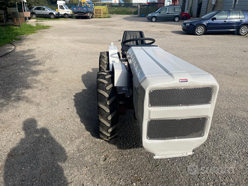 Trattore snodato Ferrari 75