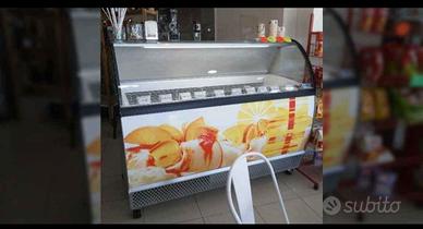 banco frigo 12 gusti gelateria