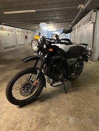 Royal Enfield Himalayan 411 accessoriata