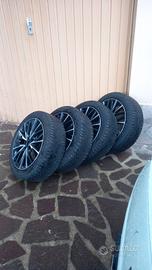 Cerchi in lega e gomme invernali Yaris Cross
