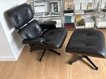 Poltrona Eames Lounge Chair & Otoman di VITRA, col