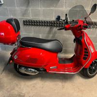 Piaggio Vespa 300 GTS Super ABS hpe - 2021