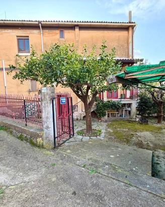 Appartamento di 102 m² con 2 locali a Ogliastro Ci