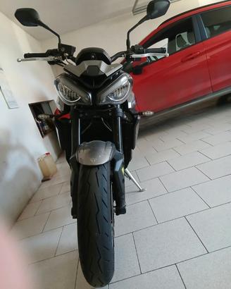 Triumph Street triple 765 R