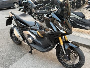 Honda X-ADV 750 da Vetrina