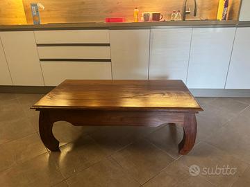 Tavolino in legno da salotto