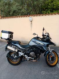 Moto QJ Motor SRT 700 SX semi nuova 