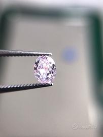 Diamante rosa porpora ovale brillante