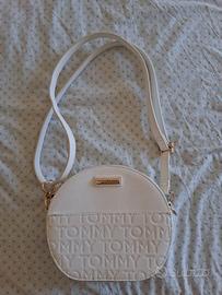 Borsa Tommy