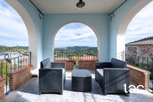 Trilocale con vista mare