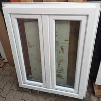 finestra pvc doppia anta 