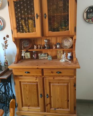 tavolo allungabile, vetrina, panca
