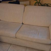 DIVANO IN TESSUTO 400€