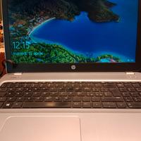 Notebook hp con telefono cellulare in omaggio