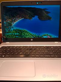 Notebook hp con telefono cellulare in omaggio
