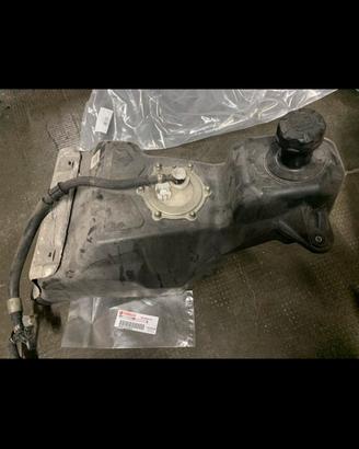 Serbatoio completo di pompa Yamaha x max