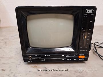Televisore portatile vintage TREVI HV 950