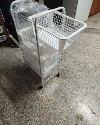Carrello con cassetti in plastica per cucina