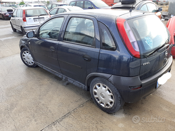 Opel corsa 1.0 benz 01 ricambi