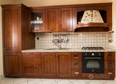 Cucina in legno massello