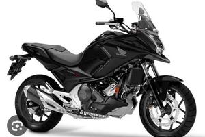  NC 750 incidentata 