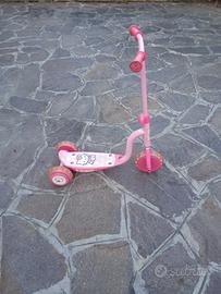 monopattino hello Kitty 