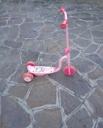 monopattino hello Kitty 