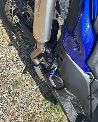scarico akrapovic