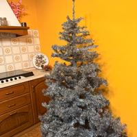 Albero di natale con palline