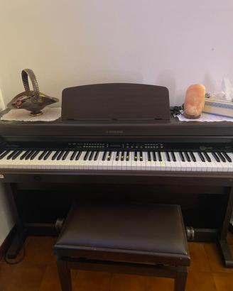 Pianoforte digitale con sgabello imbottito