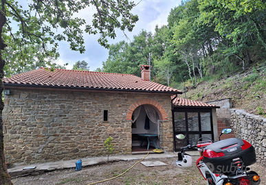 Vendesi Casa Singola In Pietra Salutio (Ar)