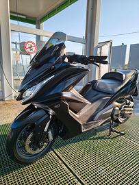 Kymco ak 550