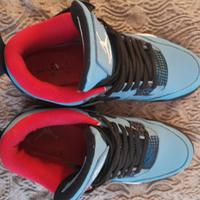 Jordan 4  Travis scott