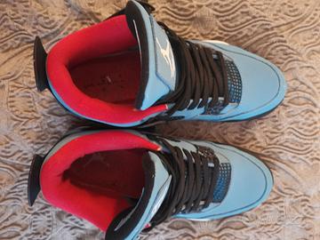 Jordan 4  Travis scott