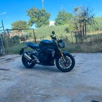 Triumph speed triple 1200 rs 2023