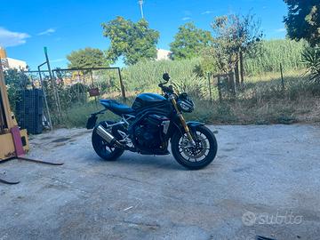 Triumph speed triple 1200 rs 2023