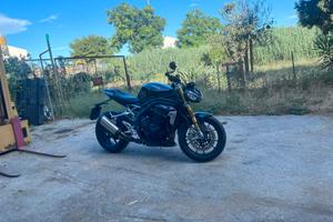 Triumph speed triple 1200 rs 2023