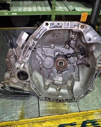 Cambio Manuale Per Dacia Dokker 1.5 DCI ROTTO