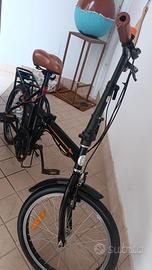 bicicletta con pedalata assistita 