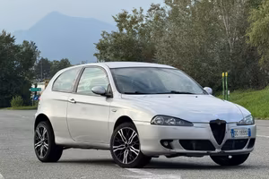 Alfa Romeo 147 1.9 JTD (120) 3 porte Distinctive E