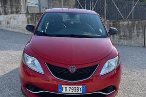 Lancia Ypsilon 0.9 TwinAir 85 CV 5 porte Metano Ec