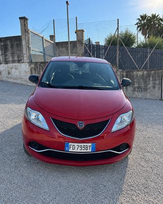 Lancia Ypsilon 0.9 TwinAir 85 CV 5 porte Metano Ec