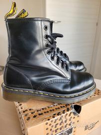 Dr. Martens 1460 38 Stivali Combat Donna Neri