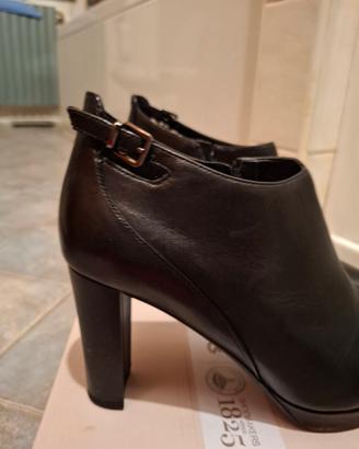 stivaletto clarks donna 