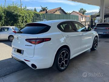 Alfa Romeo Stelvio Veloce Q4 210CV