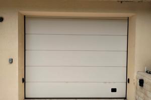 Saracinesca sezionale per garage